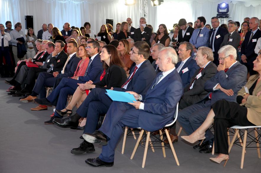 Asistentes a la Gala 35º Aniversario de las Actividades de Investigación de Lilly detalle público asistente