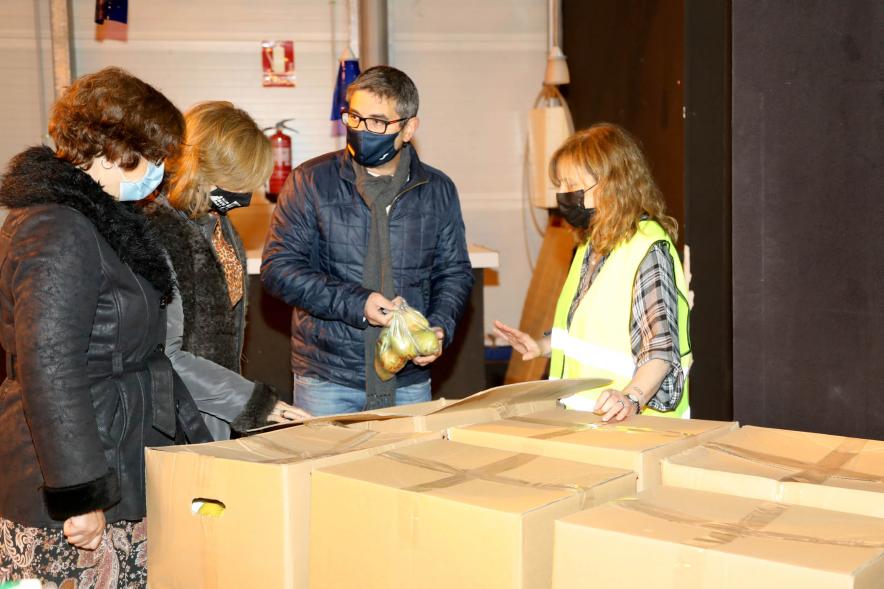 Delegación municipal durante la visita