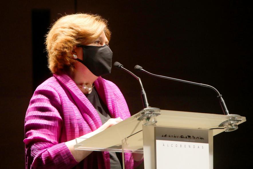 Entrega de Lonas Expo #PHEdesdemibalcon PHotoESPAÑA - Imagen de la concejala de cultura Rosario Tamayo en un momento de su discurso.