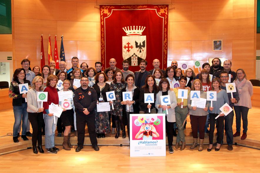 Vº Aniversario Grupo de Trabajo de las Redes Sociales Los Elegidos - Posado  de todos los grupos de trabajo.