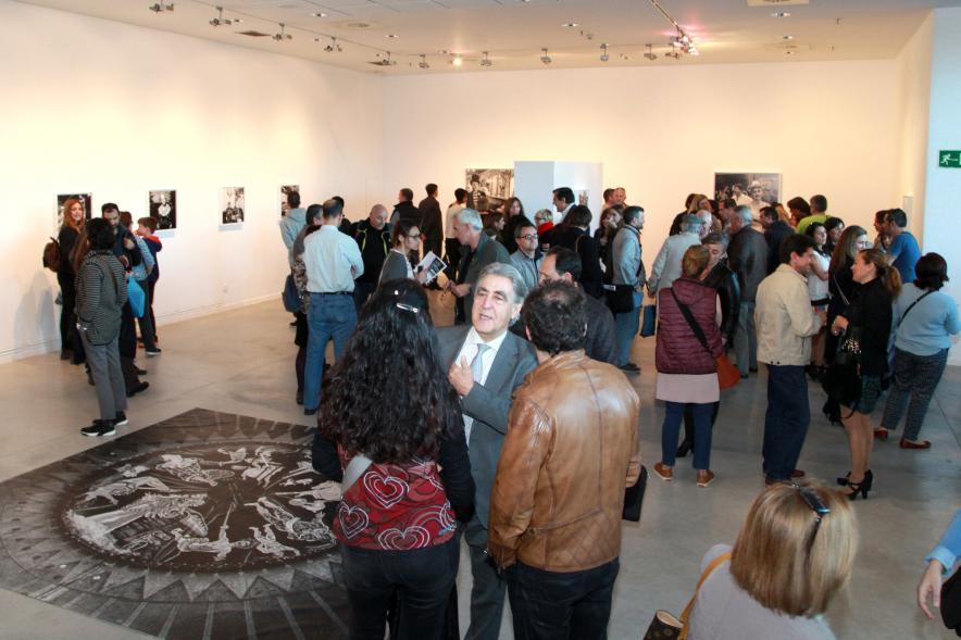 Inauguración Exposición "El Cielo de Manuel Capón Mauriz - Asistentes a la exposición.