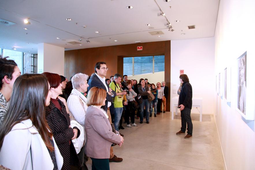 Inauguración Exposición "El Cielo de Manuel Capón Mauriz - El autor repasa su obra.