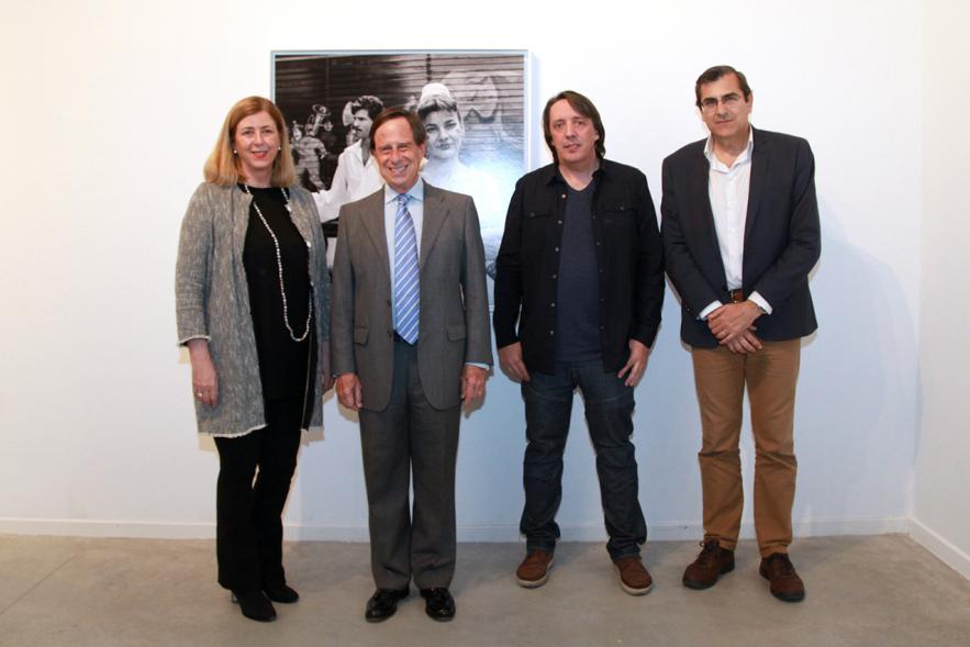 Inauguración Exposición "El Cielo de Manuel Capón Mauriz - El autor junto a las autoridades.