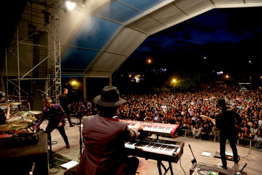Público visto desde el escenario