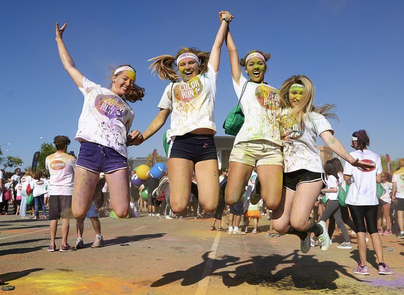 Carrera Color Run - Imagen de participantes en la carrera.