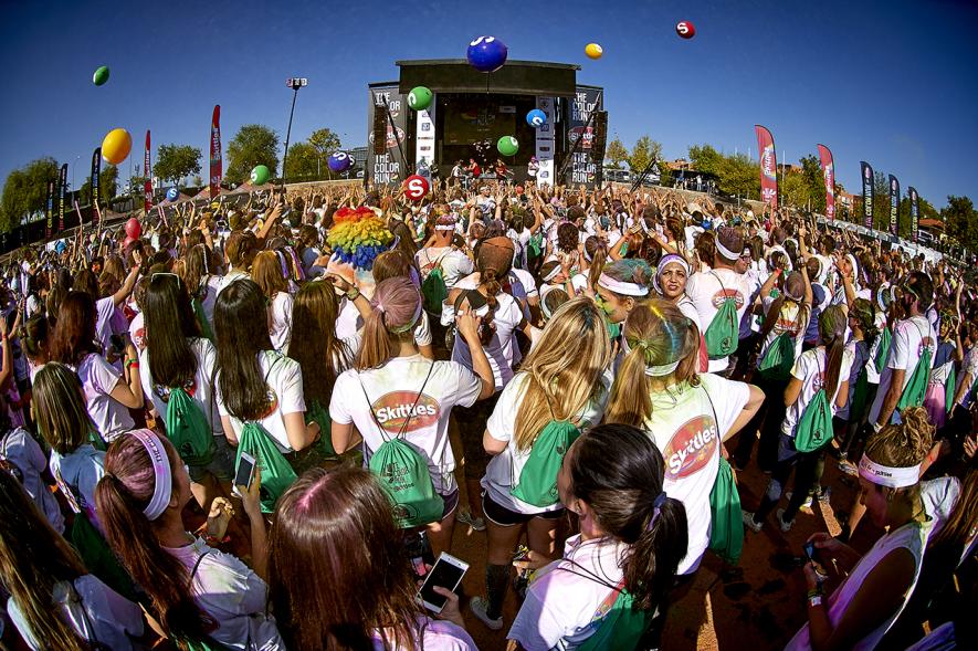 Carrera Color Run - Imagen de participantes en la carrera.