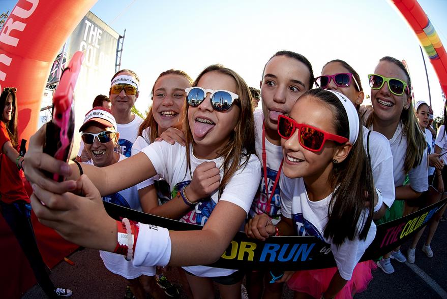 Carrera Color Run - Imagen de participantes en la carrera.