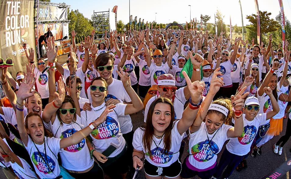 Carrera Color Run - Imagen de participantes en la carrera.