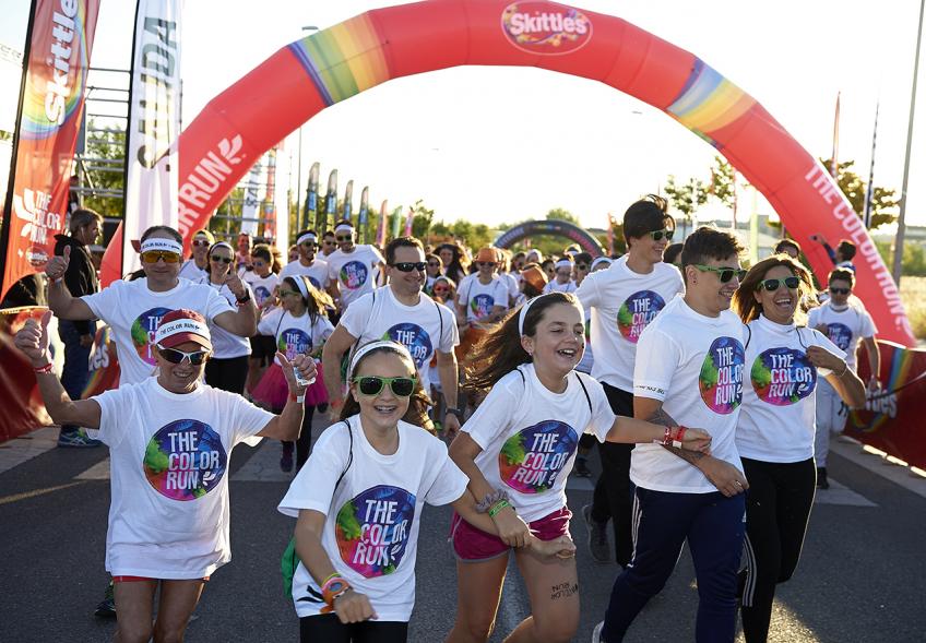 Carrera Color Run - Imagen de participantes en la carrera.