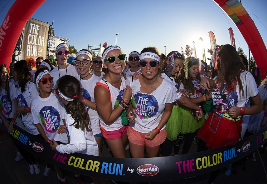 Carrera Color Run - Imagen de participantes en la carrera.