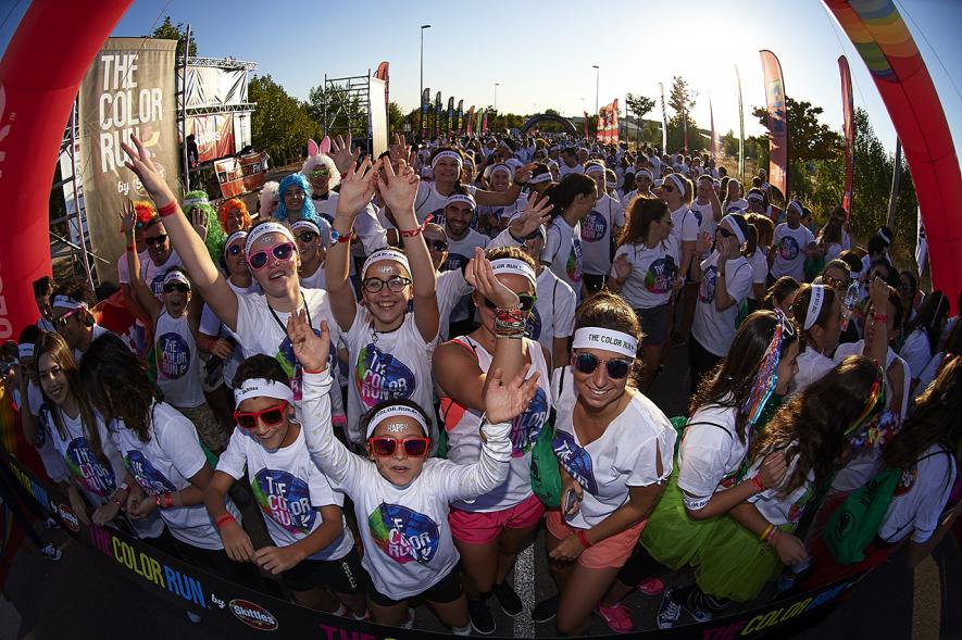 Carrera Color Run - Imagen de participantes en la carrera.