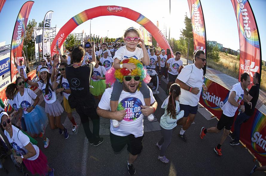 Carrera Color Run - Imagen de participantes en la carrera.