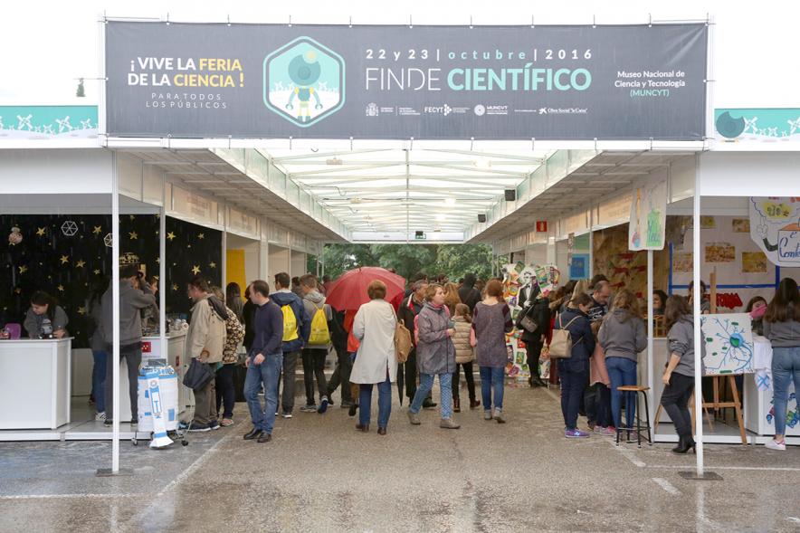 Inauguración Finde Científico del MUNCYT -  Panorámica de la entrada.