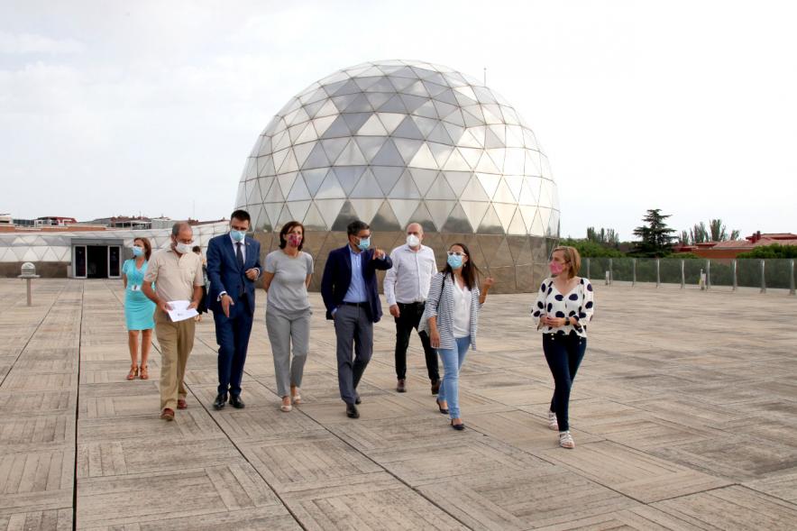 Concejales y autoridades en la visita al museo - 2020