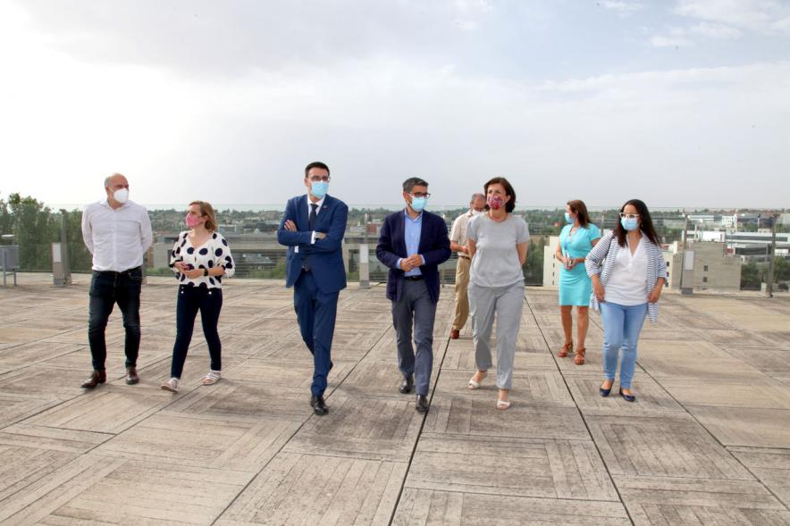 Concejales y autoridades en la visita al museo - 2020