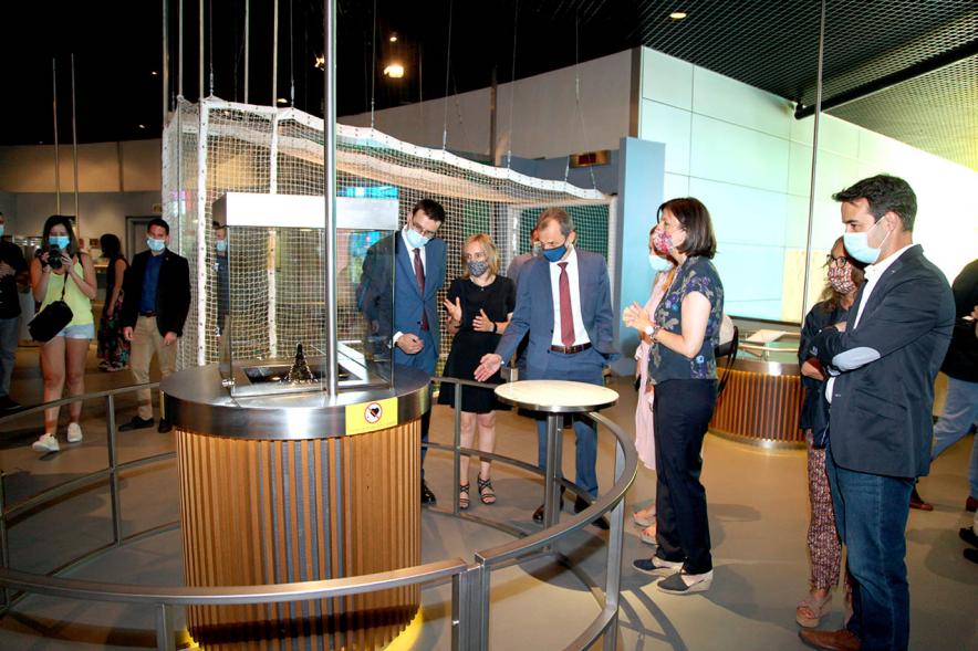 Ministro Pedro Duque, concejales y autoridades. Visita del Ministro Pedro Duque al MUNCYT – 2020