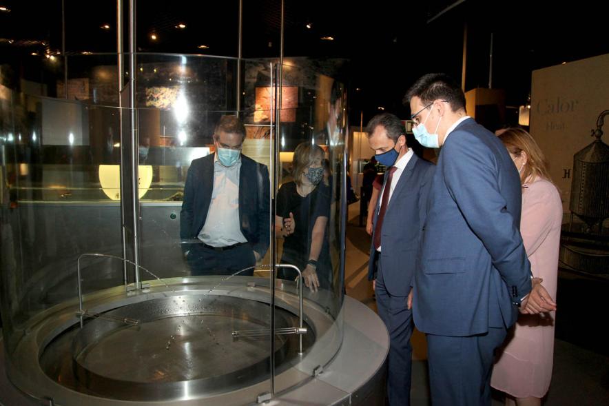  Ministro Pedro Duque, concejal Miguel Ángel Arranz. Visita del Ministro Pedro Duque al MUNCYT - 2020