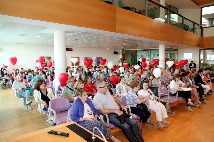 Asistentes a la lectura del Manifiesto contra el Maltrato a Mayores