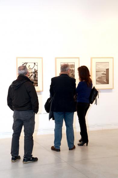 Inauguración de la Exposición "Lisboa Revisitada" de Manuel Sonseca - Visitantes a la exposición. 