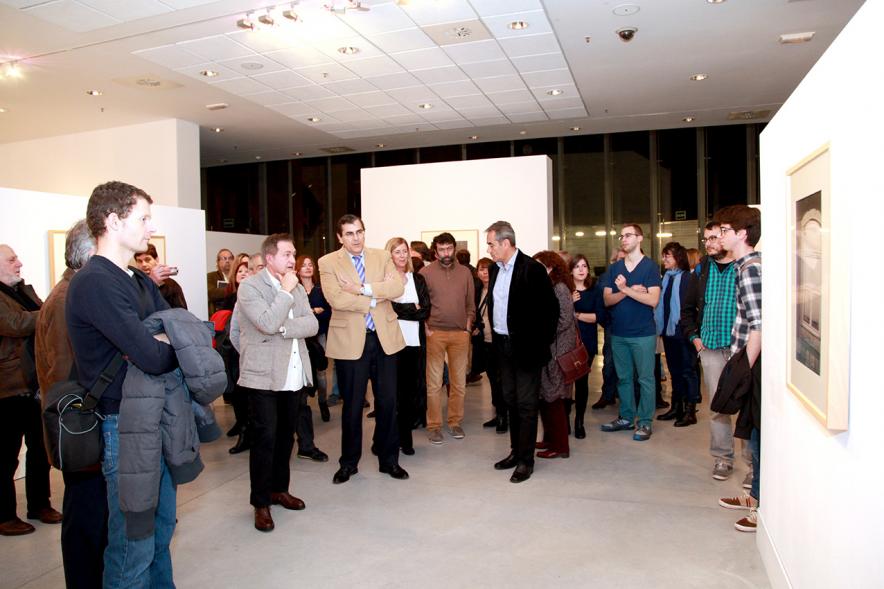 Inauguración de la Exposición "Lisboa Revisitada" de Manuel Sonseca - Visitantes a la exposición.   