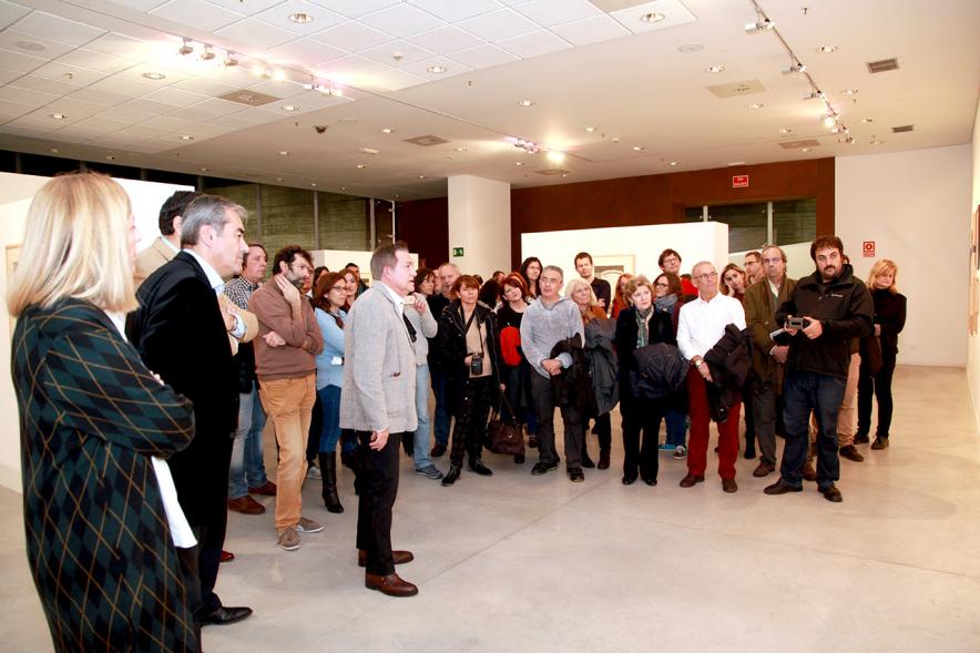 Inauguración de la Exposición "Lisboa Revisitada" de Manuel Sonseca -  Las autoridades en la exposición.  
