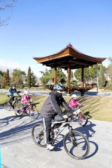 Participantes. Marcha en Bici por la Paz.