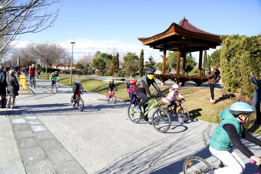 Participantes. Marcha en Bici por la Paz.