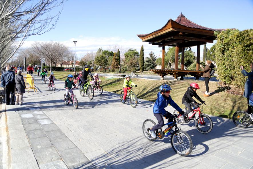 Participantes. Marcha en Bici por la Paz.