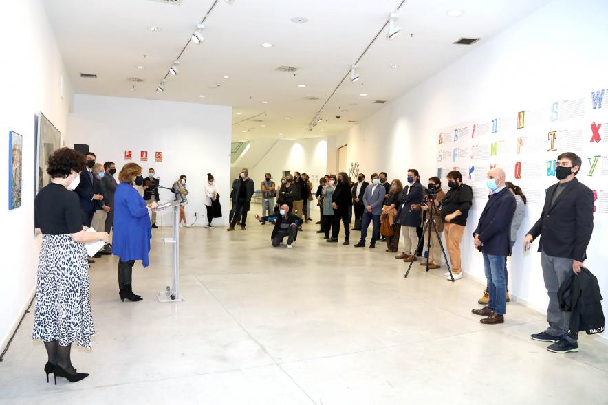 Inauguración Exposición "ABCDario" de Javier Mariscal  - Imagen vista general de las personas asistentes a la inauguración.