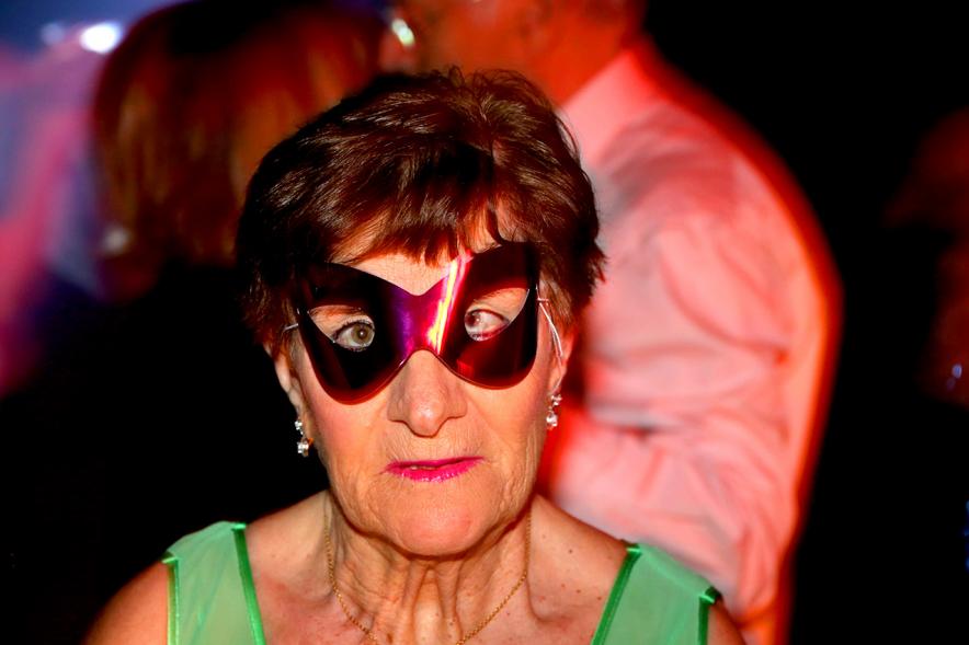 Baile de Máscaras de Carnaval - Imagen de primer plano de una mujer con una máscara.