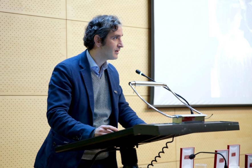 Entrega Medallas de Protección Civil -   Imagen del concejal de Seguridad, Protección Civil, Tráfico y Movilidad Aitor Retolaza en un momento de su discurso.