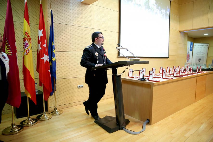 Entrega Medallas de Protección Civil - Imagen del responsable de Protección Civil Moisés Álvarez en un momento de su discurso.