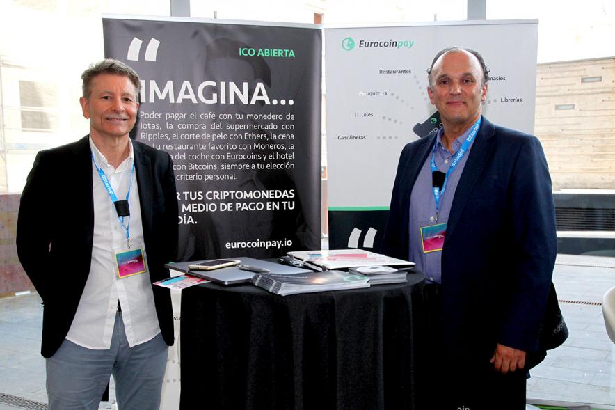 Media StartUps Alcobendas - Imagen de dos representantes de una empresa.