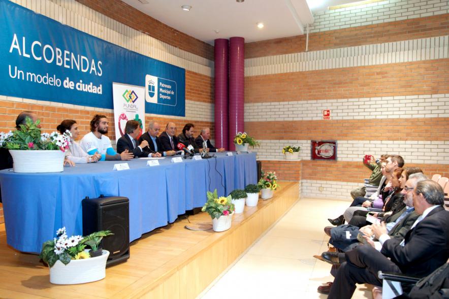 Presentación Torneo La Menina de Tenis 2018 - Imagen de la mesa presidencial con todos los miembros que la componen.