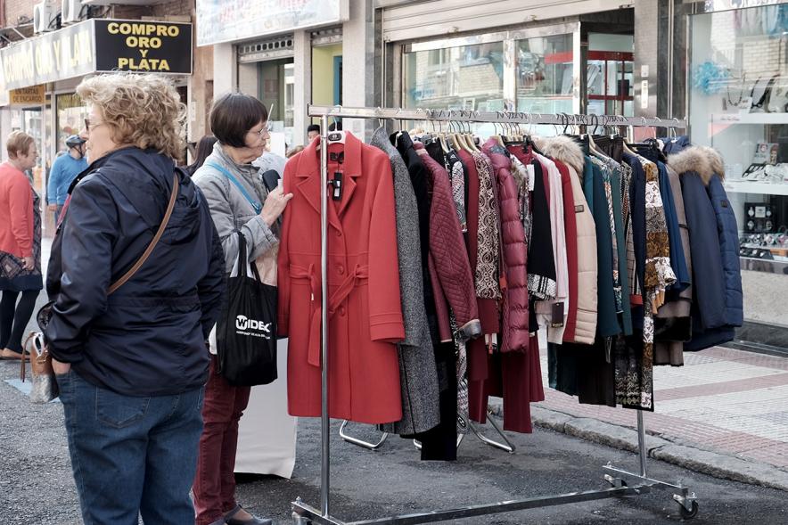 Mercadillo de la Calle Constitución -  Un puesto del mercadillo.