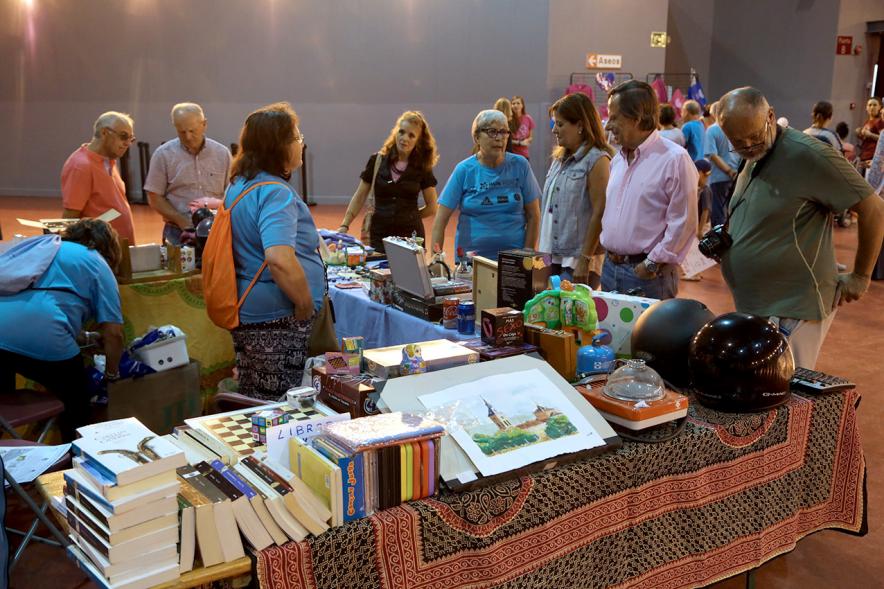 Stand. Mercadillo Asociaciones Solidarias en La Esfera - 2017