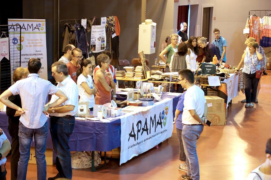 Vista general. Mercadillo Asociaciones Solidarias en La Esfera -2017