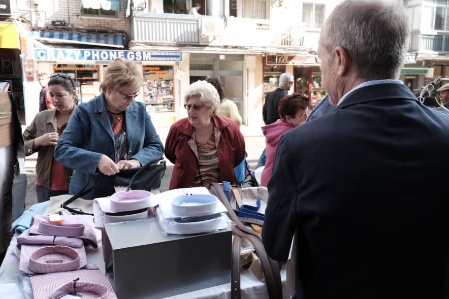 Mercadillo de la Calle Constitución - Los visitantes.