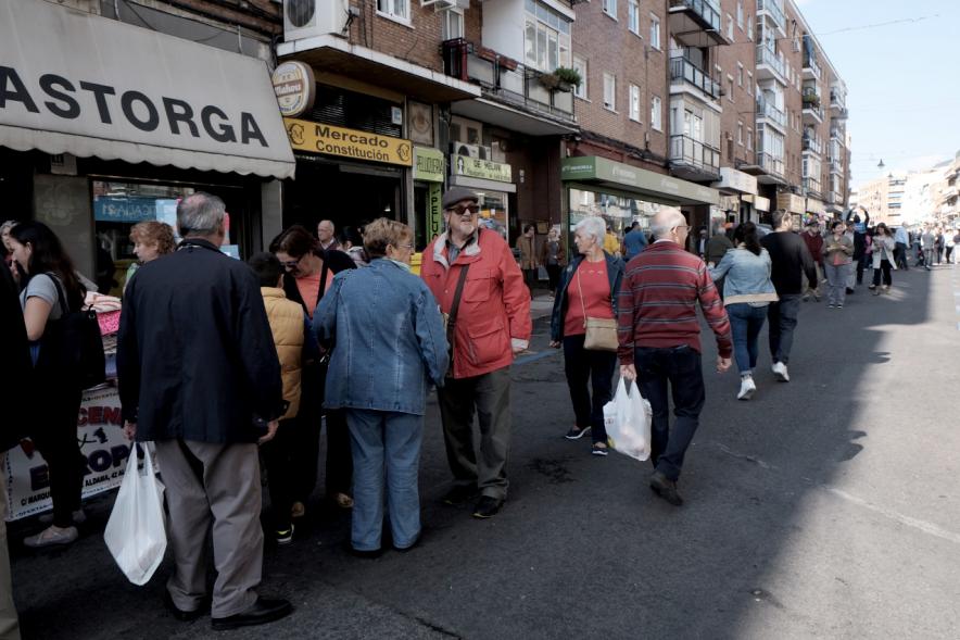 Mercadillo de la Calle Constitución -  Los visitantes.