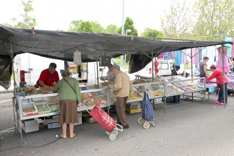 Entrega de Nuevas Licencias a Puestos en el Mercadillo -  Puestos del  marcadillo. 