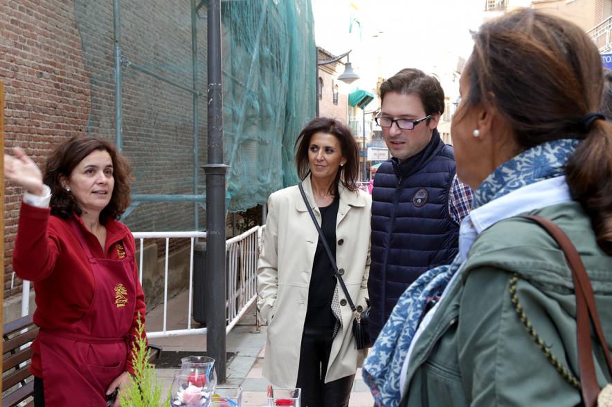Mercadillo de la Calle Constitución -  Los visitantes.