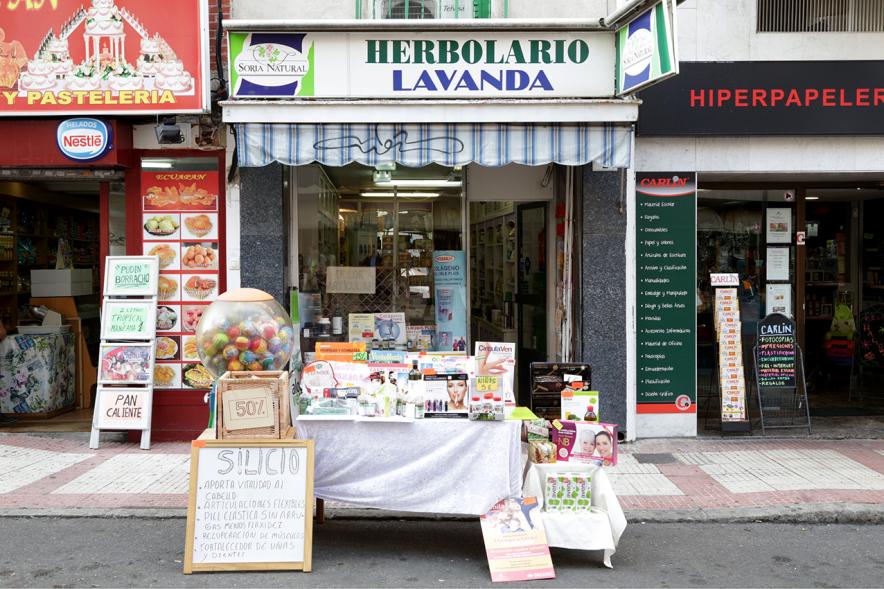 Mercadillo de la Calle Constitución -  Un puesto.