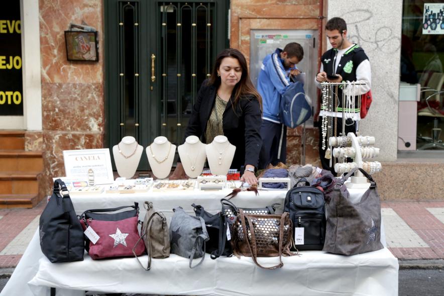 Mercadillo de la Calle Constitución - Un puesto.