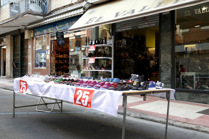 Mercadillo de la Calle Constitución  - Un puesto. 