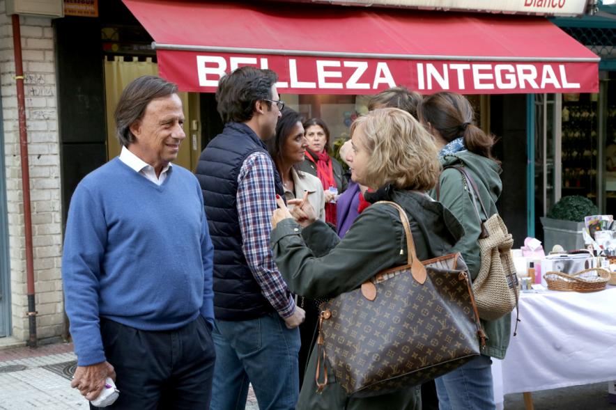 Mercadillo de la Calle Constitución - Visita del alcalde.