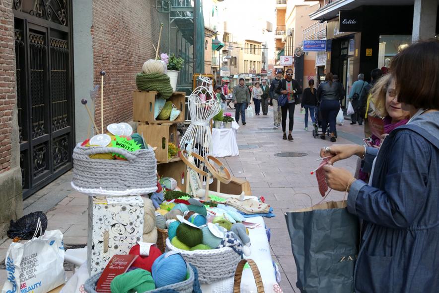 Mercadillo de la Calle Constitución - Visita general del mercadillo.