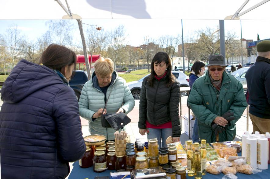Puesto de miel. Mercado Agroecológico