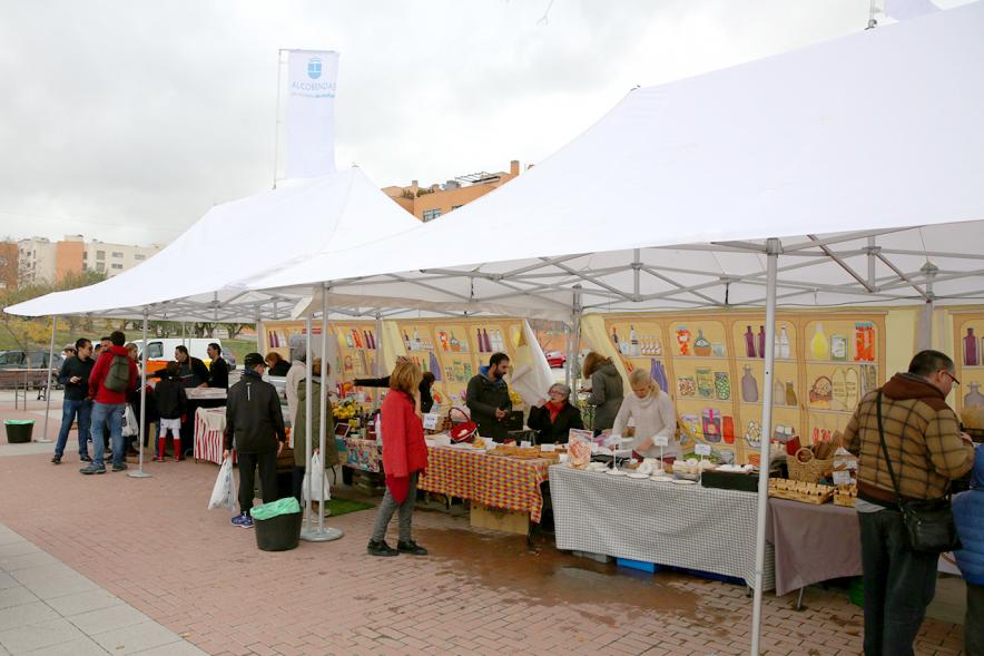 vista de puestos y clientes. Mercado Agroecológico -2019