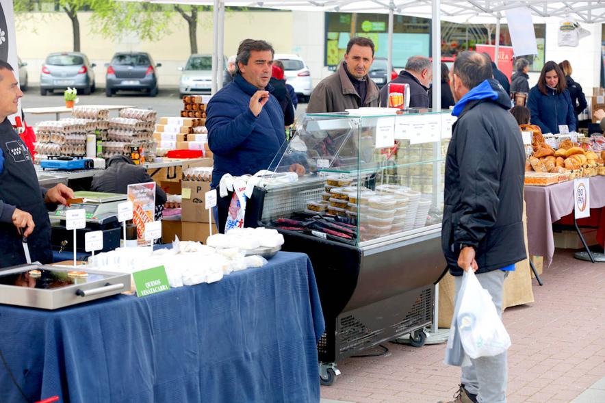 Vista general de clientes y puestos. Mercado Agroecológico -2019