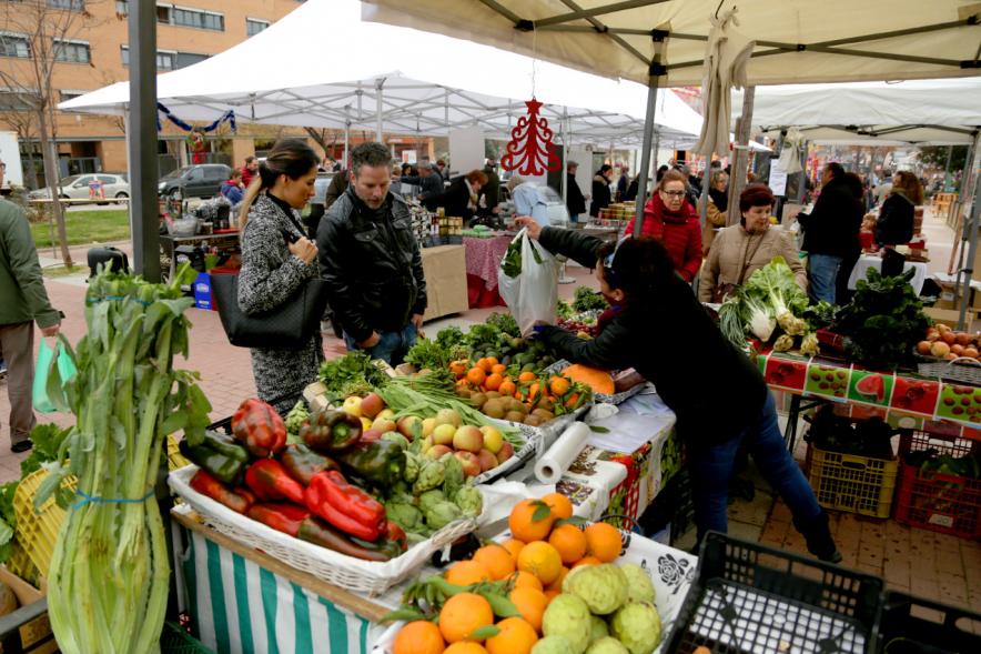Puesto de frutas y hortalizas. 